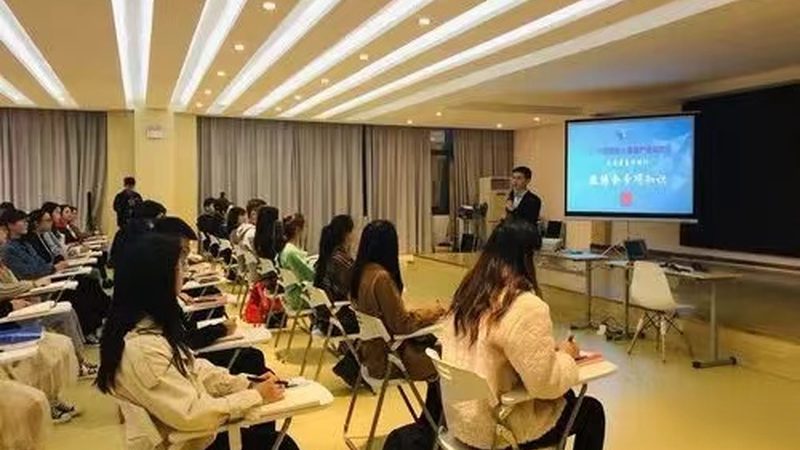 二级建造师面授班与网课：价格与学习体验的深度解析